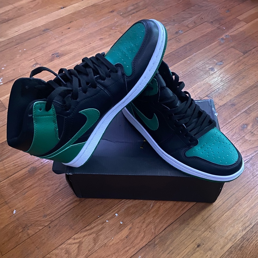 COPY - Jordan 1’s Pine Green
